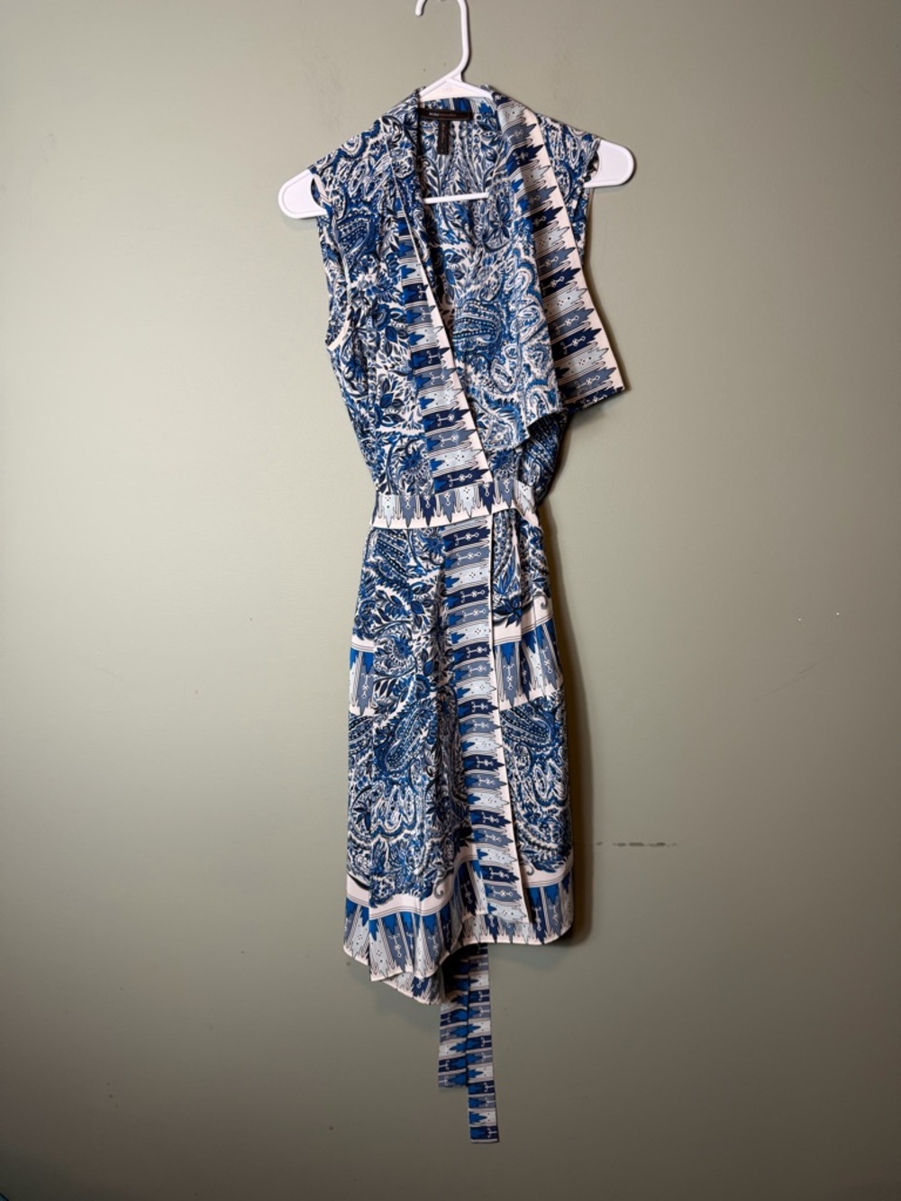 BCBG IDELLE BLUE SILK FAUX WRAP DRESS Small 100% Silk Retails $398 - Picture 5 of 6